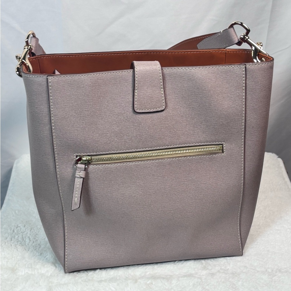 Dooney & Bourke Pink Shoulder Bag with Classic Elegance π¦’π€ - Picture 7 of 16
